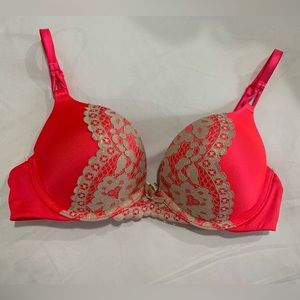 34A Victoria Secret Bombshell Bra